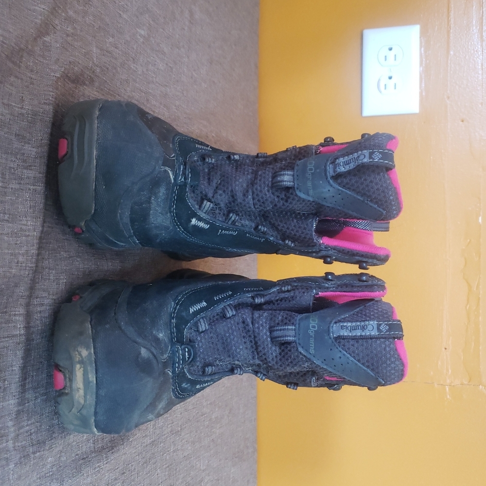 Columbia Omni Heat Boots Size 7